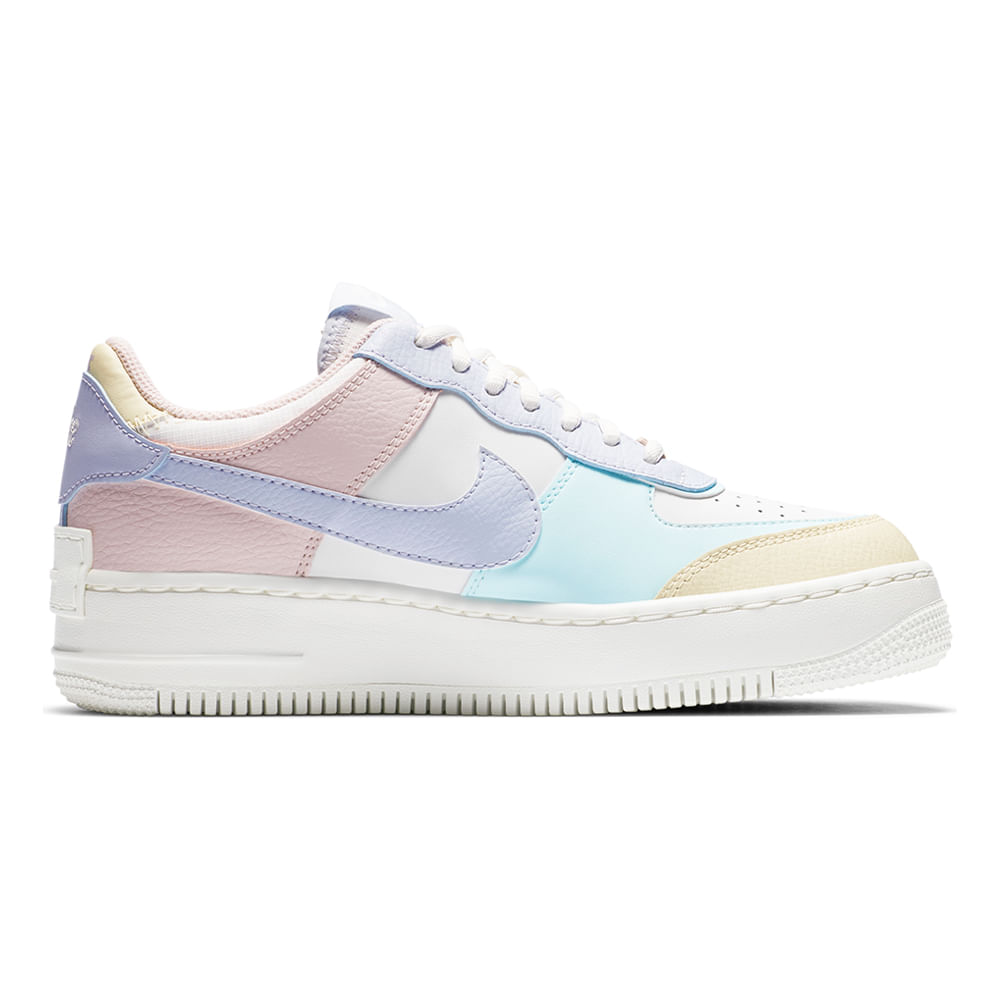 Tenis nike best sale colorido feminino