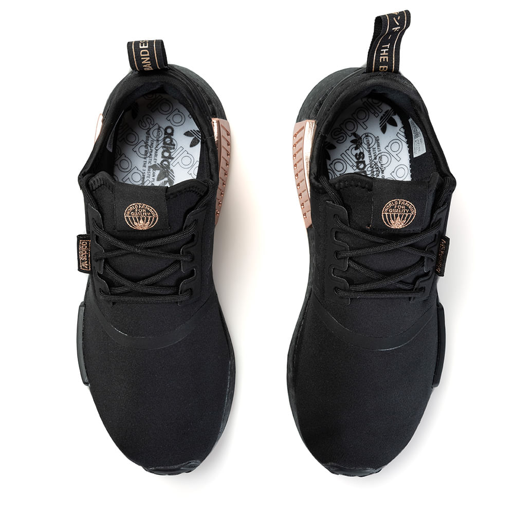 Nike huarache extreme hot sale black and gold